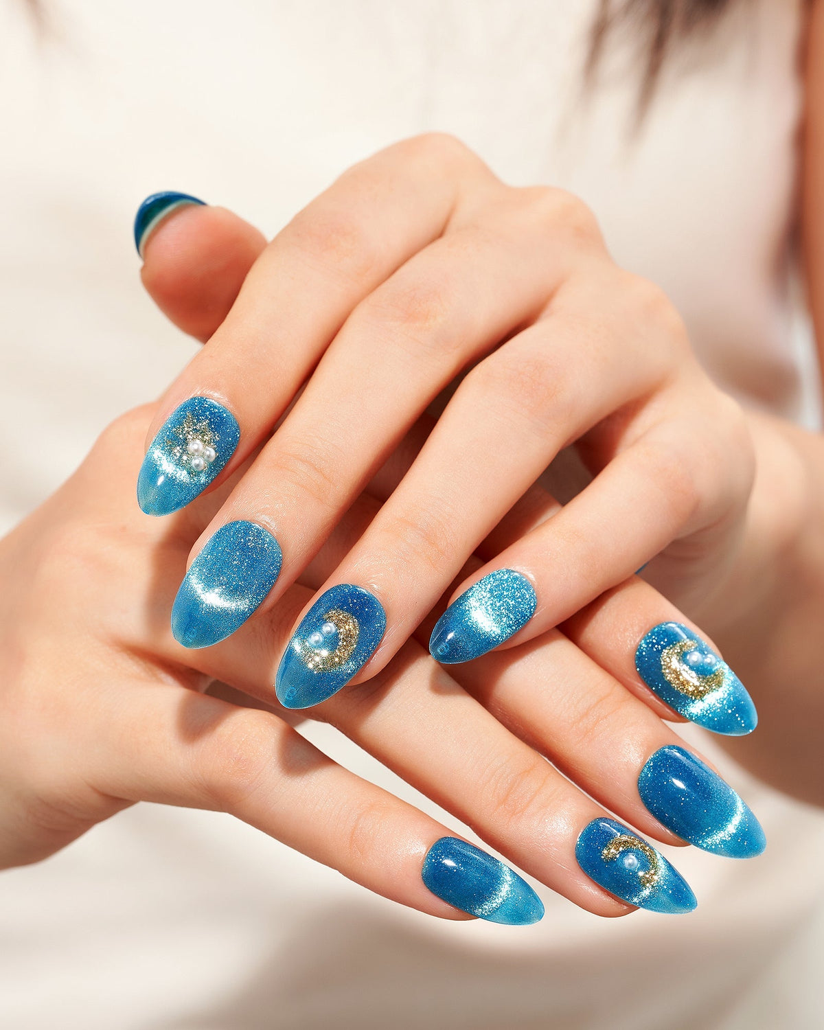 KOSBLING nail studio — Cat Eye / Sea Foam