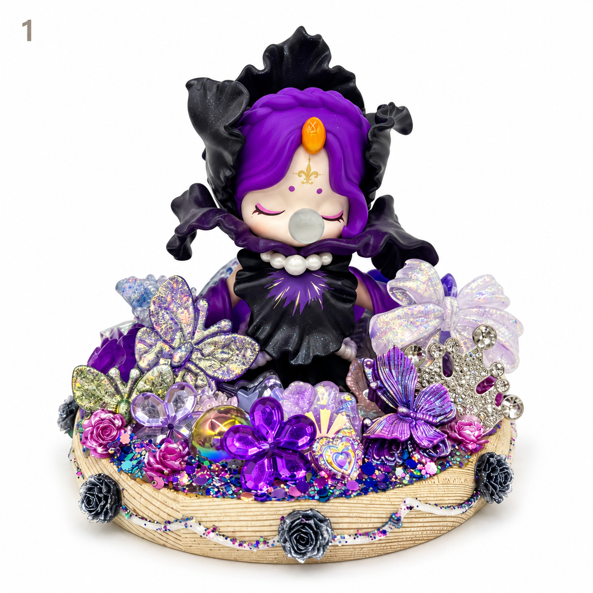 Kosbling In Stock- Ornament with a wooden base