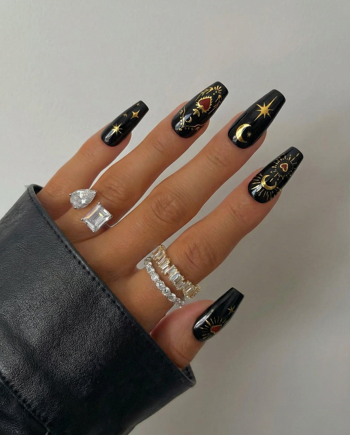 KOSBLING nail studio — Witch Symbol / Black Coffin