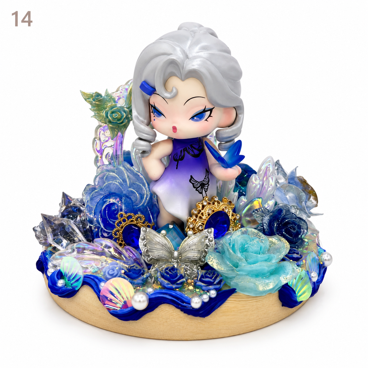 Kosbling In Stock- Ornament with a wooden base