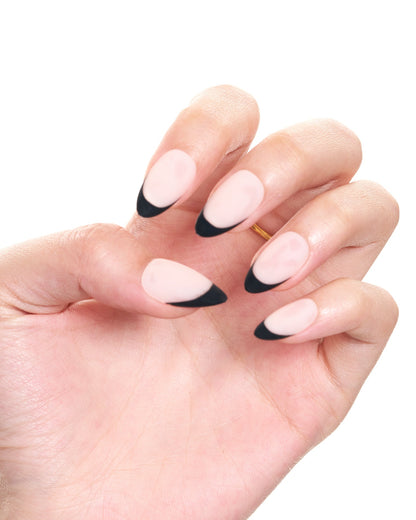 KOSBLING nail studio — Simple Black