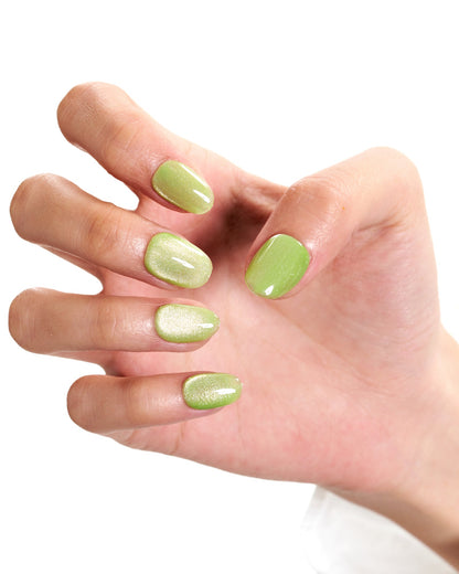 KOSBLING nail studio — Cat Eye / Mint Gelato
