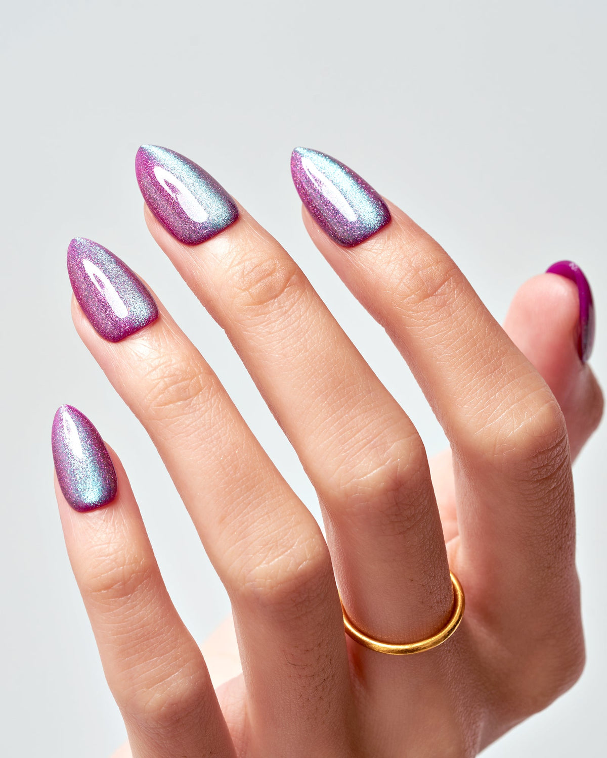 KOSBLING nail studio — Cat Eye / Mermaid Grape / Short Almond