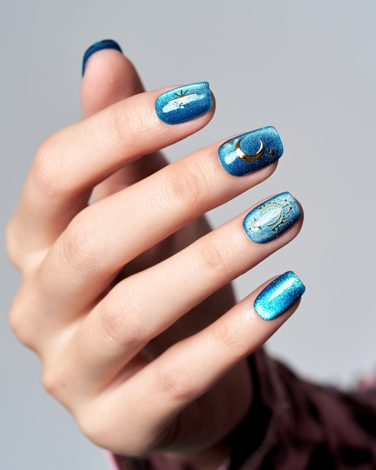 KOSBLING nail studio — Cat Eye / Moonstone Magic / Short Square