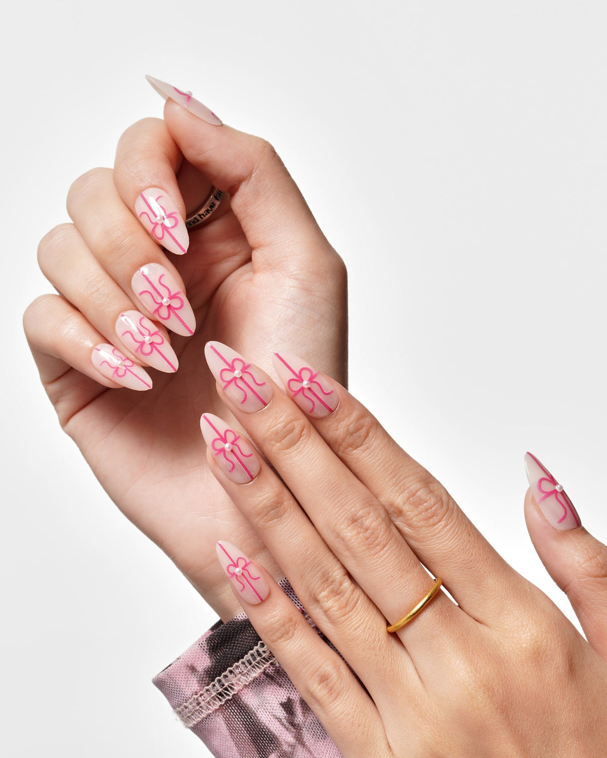 KOSBLING nail studio — Gift Rope