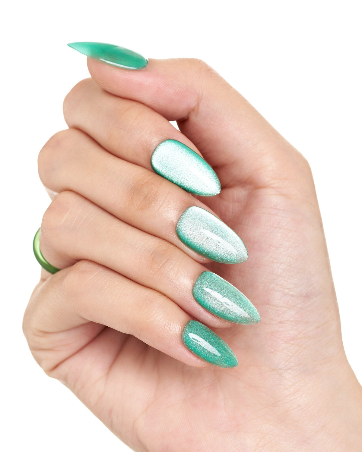 KOSBLING nail studio — Cat Eye / Icy Mint