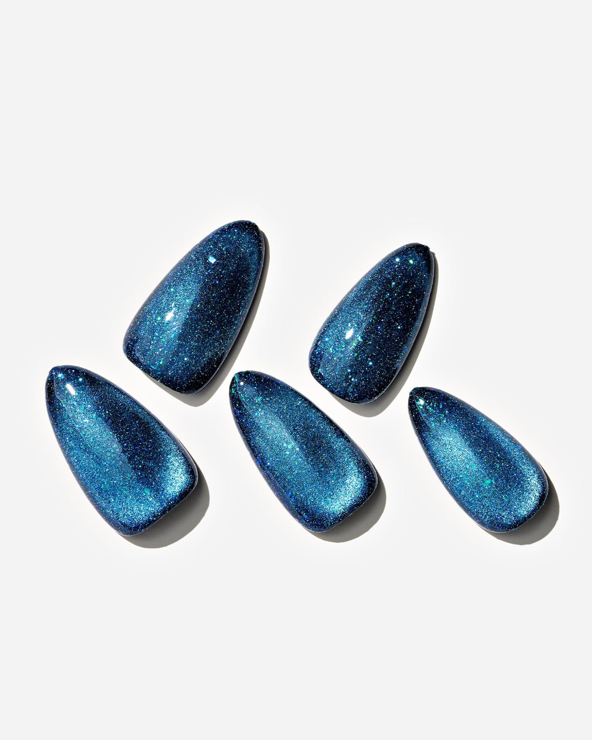 KOSBLING nail studio — Cat Eye / Sapphire B / Medium Almond