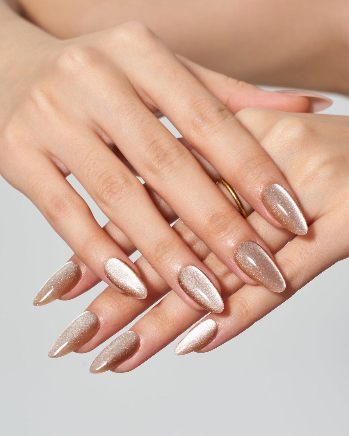 KOSBLING nail studio — Cat Eye / Milkshake