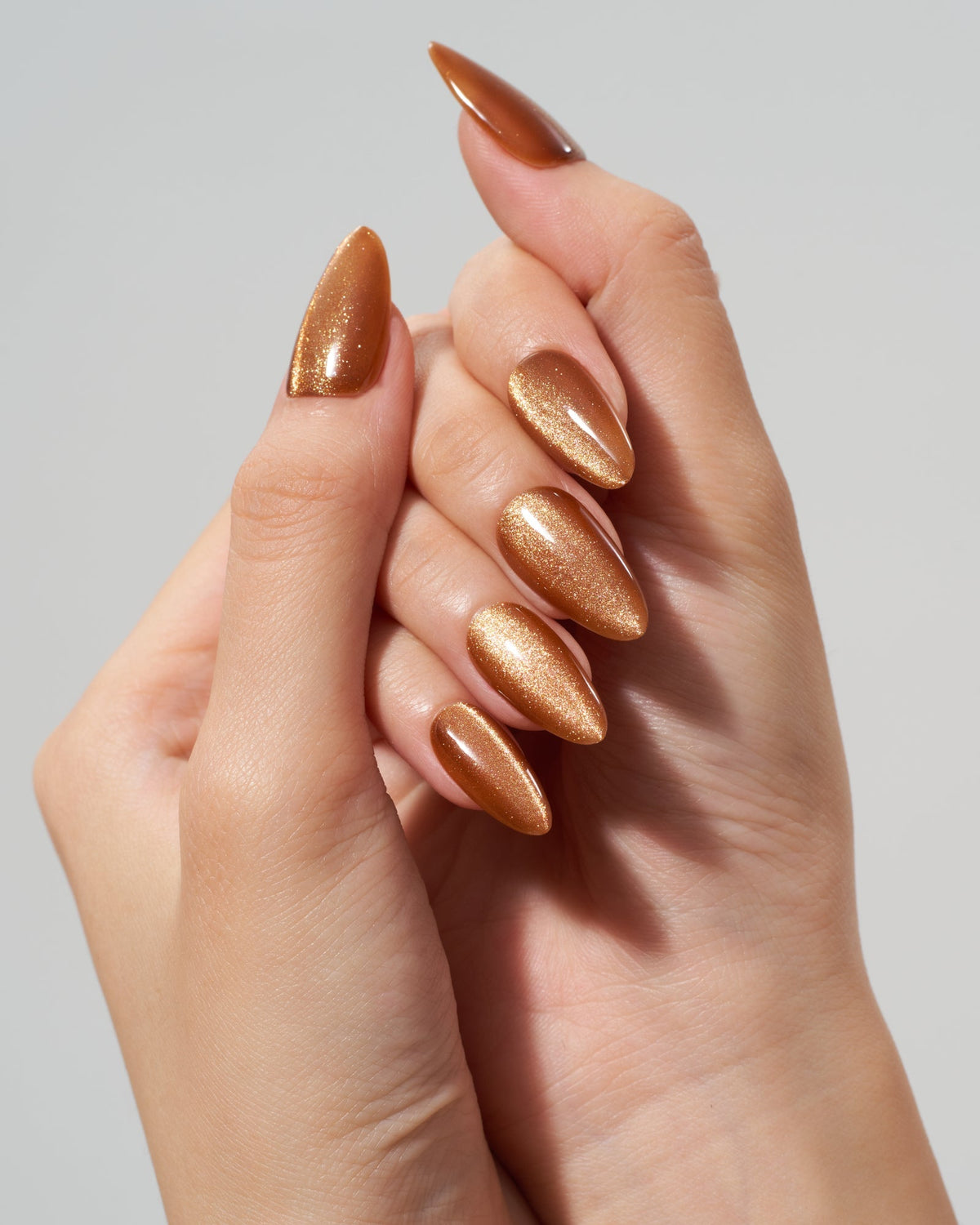 KOSBLING nail studio — Cat Eye / Cappuccino