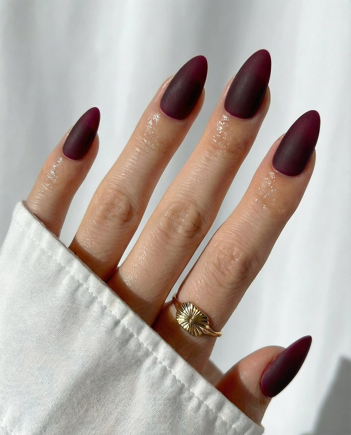 KOSBLING nail studio — Plum Red+
