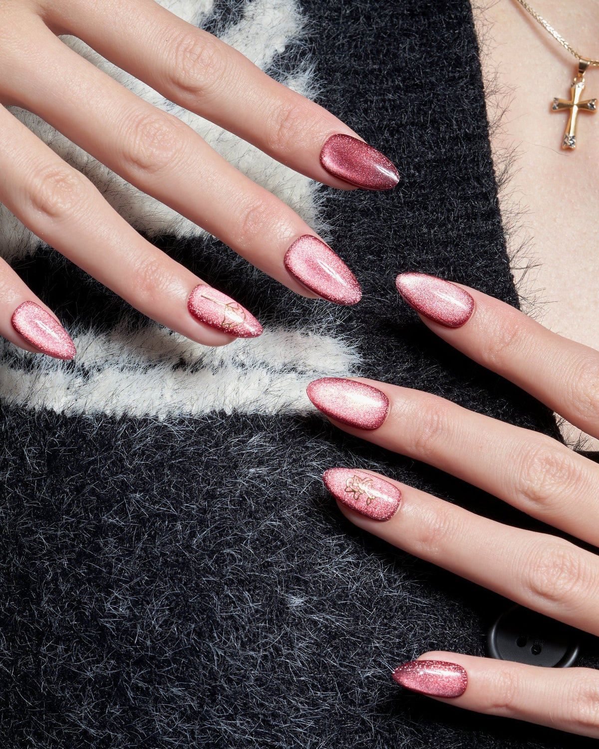 KOSBLING nail studio — Cat Eye / Secret Adoration
