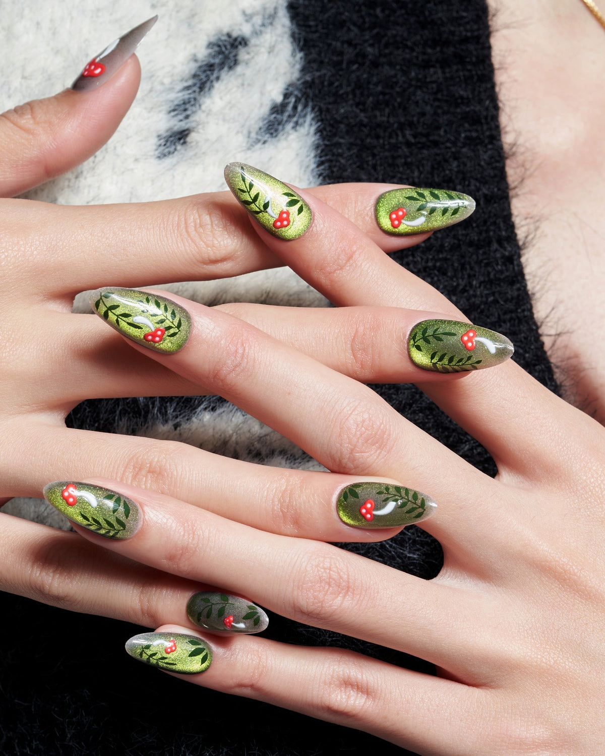 KOSBLING nail studio — Cat Eye / Forest Fungi+