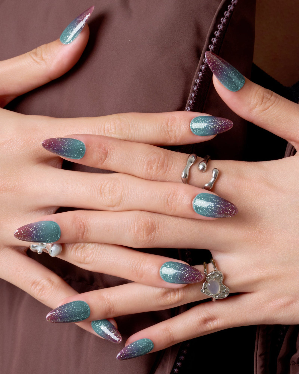 KOSBLING nail studio — Thermo / Red Jateite