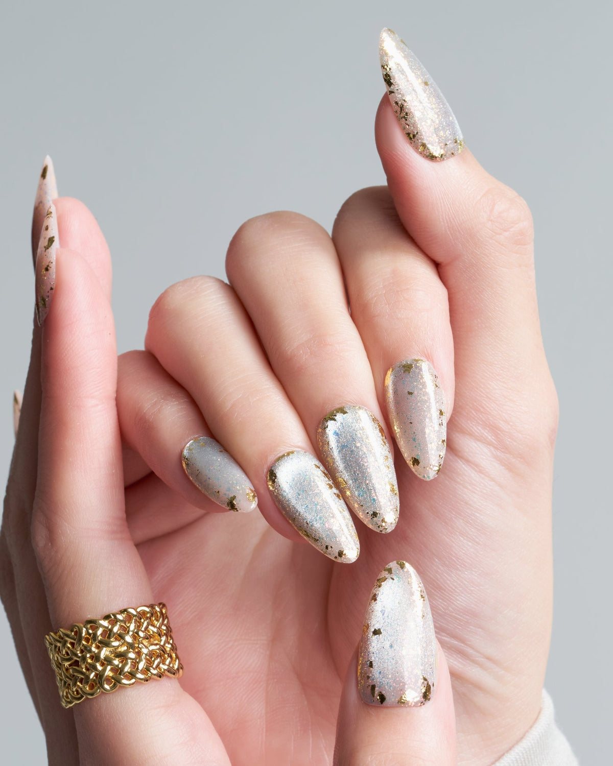 KOSBLING nail studio — Cat Eye / Eclipse Pupil