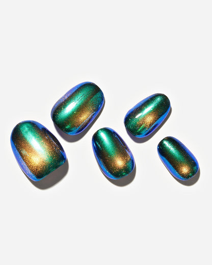 KOSBLING nail studio — Cat Eye / Venom Spark