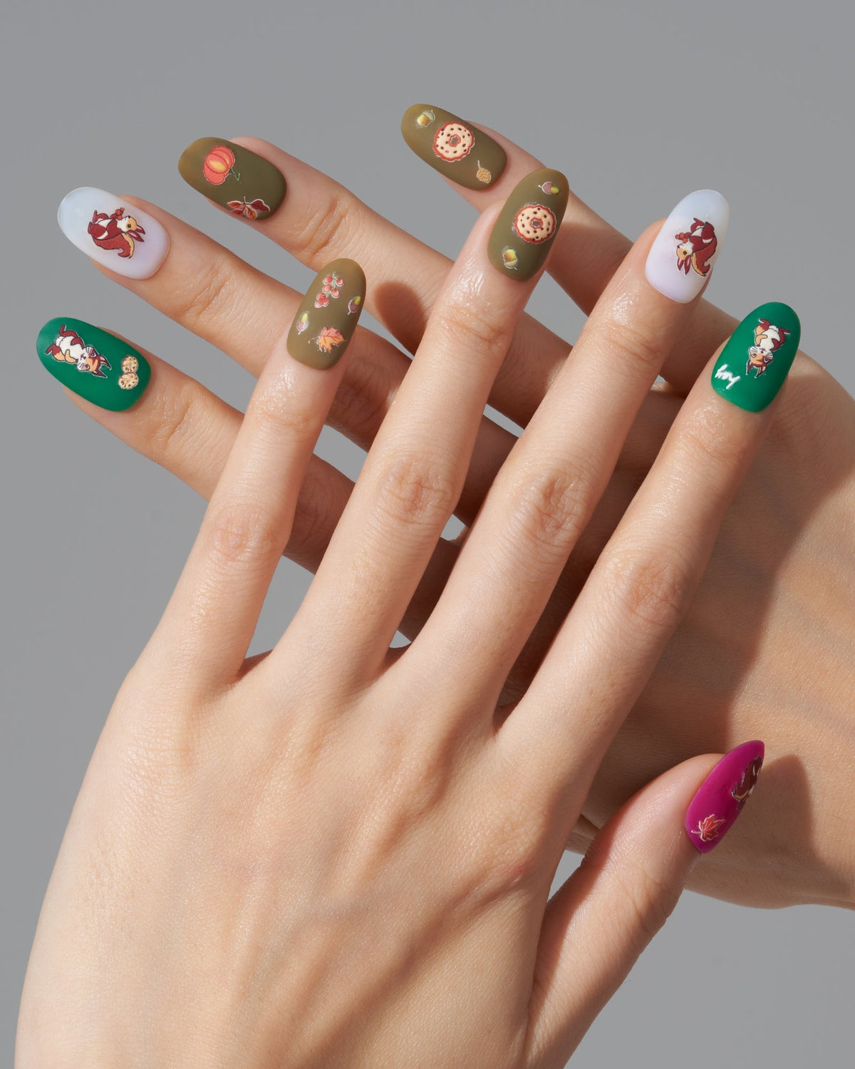KOSBLING nail studio — Acorn Tale