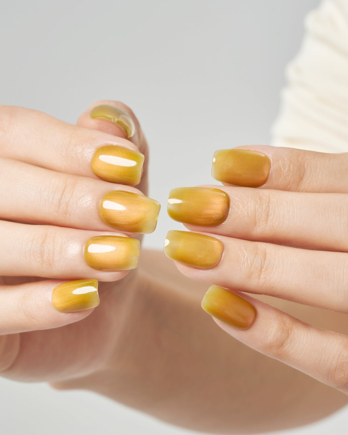 KOSBLING nail studio — Cat Eye / Carambola
