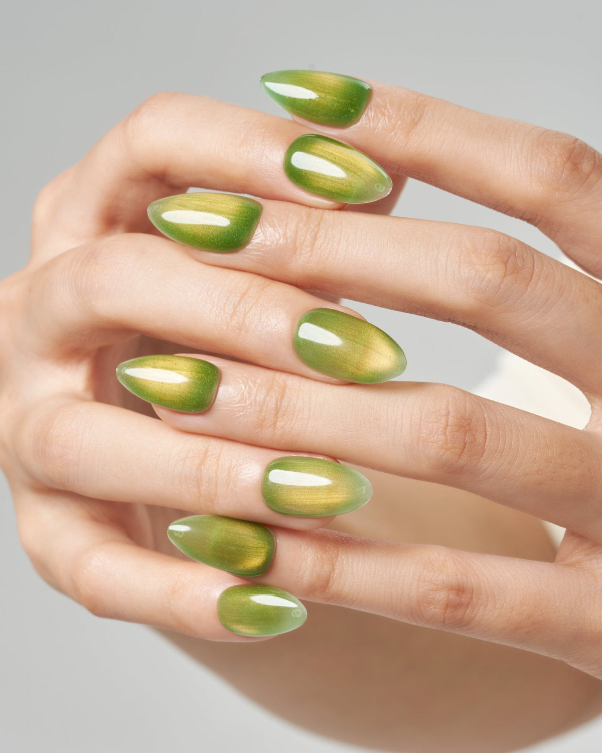 KOSBLING nail studio — Cat Eye / Green grape