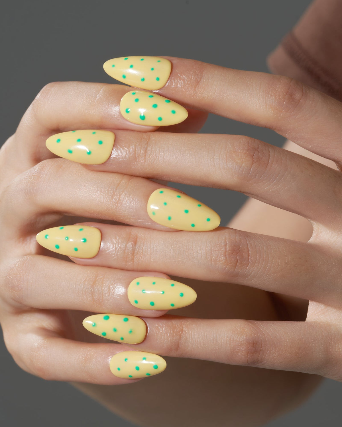 KOSBLING nail studio — Sunny Dot