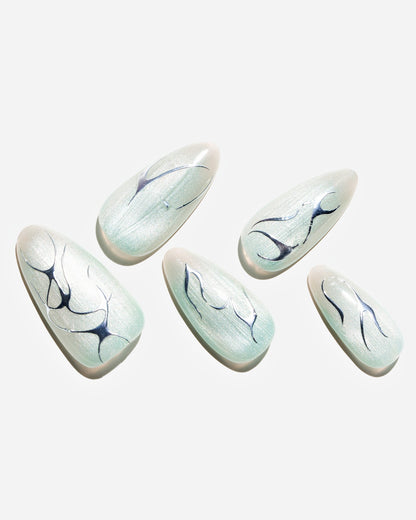KOSBLING nail studio — Cat Eye / Frozen Dream