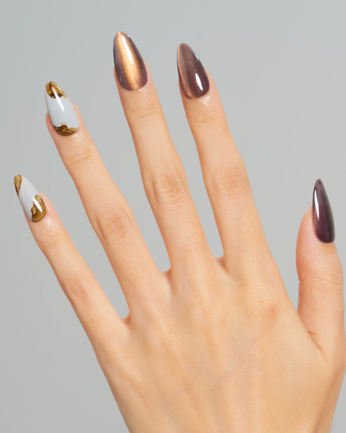 KOSBLING nail studio — Cat Eye / Hazel Mirage