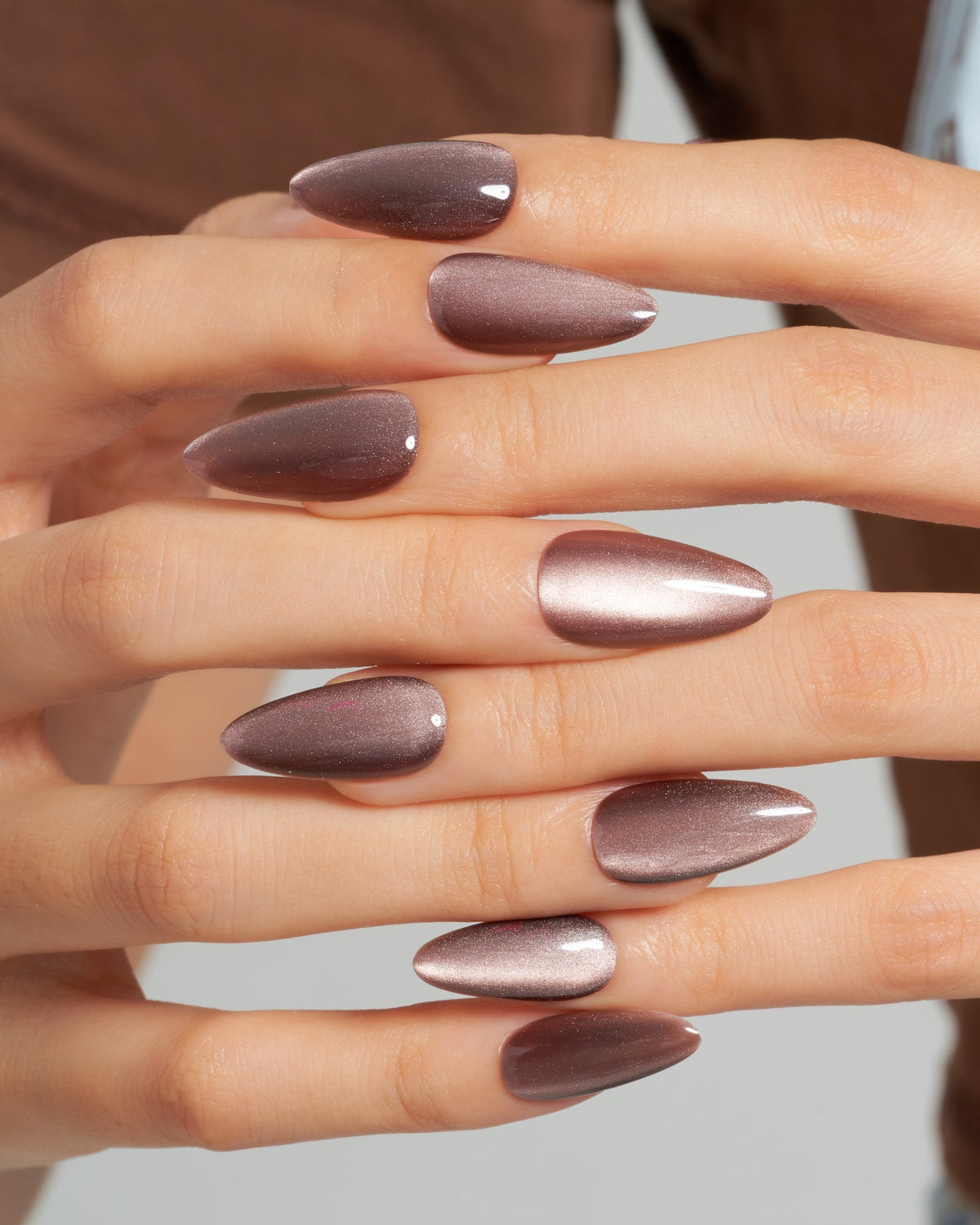 KOSBLING nail studio — Cat Eye / Hazelnut Latte