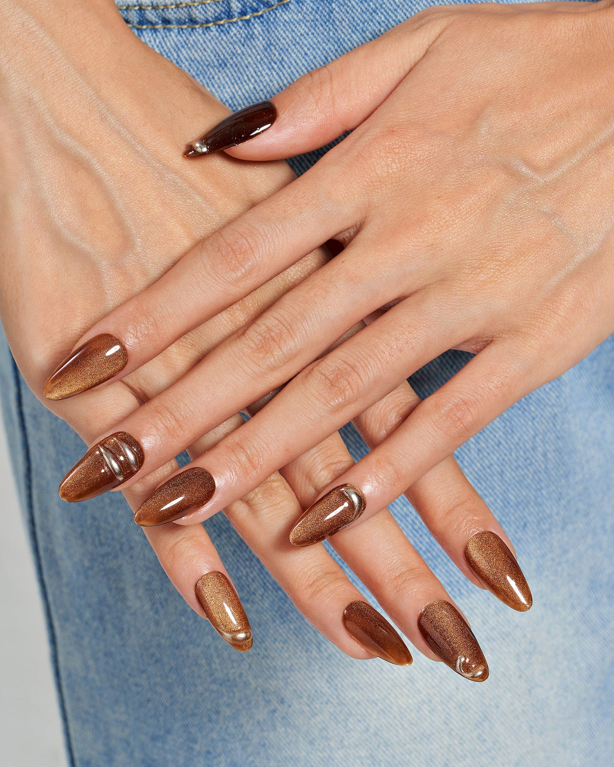 KOSBLING nail studio — Cat Eye / Velvet Latte