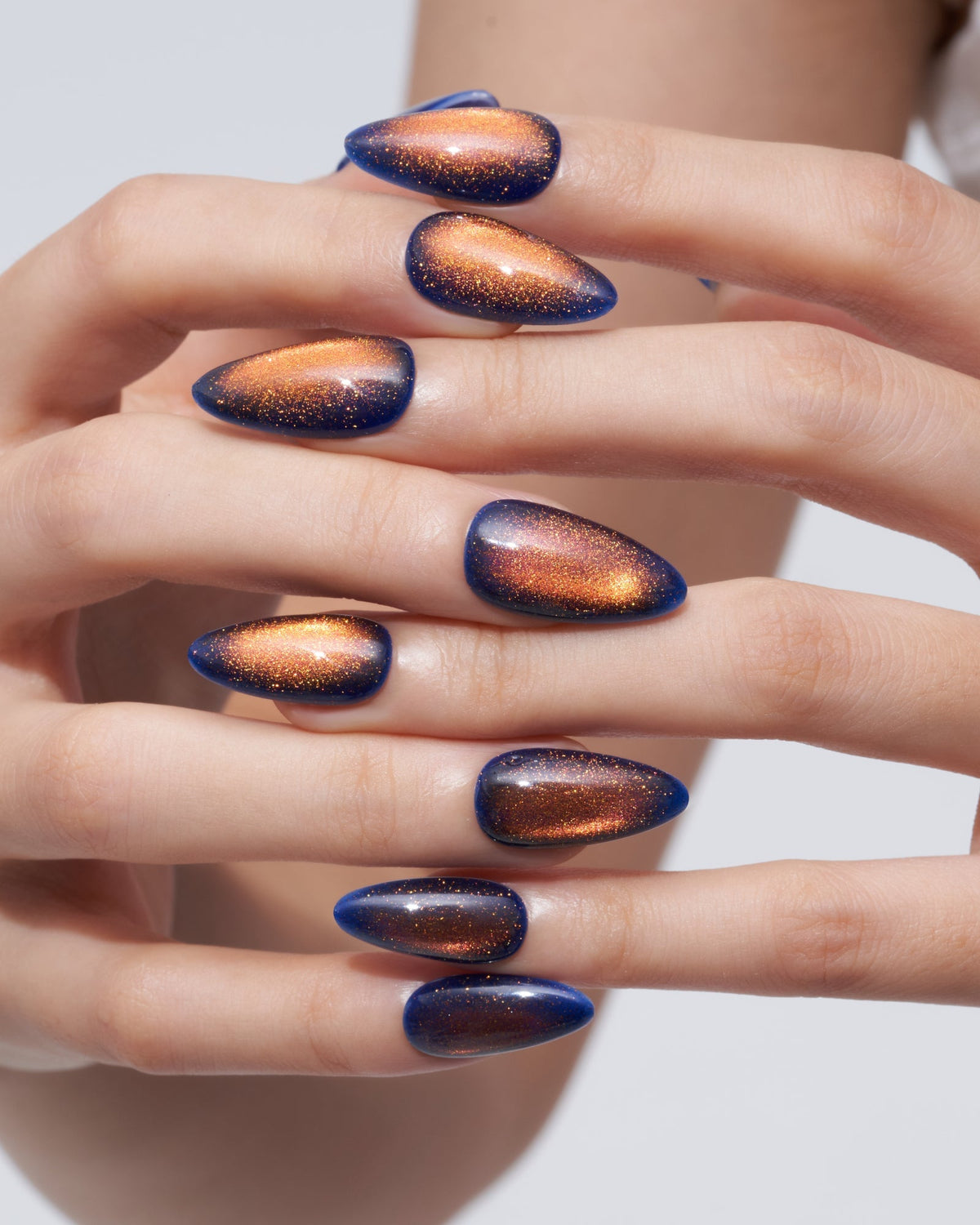 KOSBLING nail studio — Cat Eye / Fiery Clouds