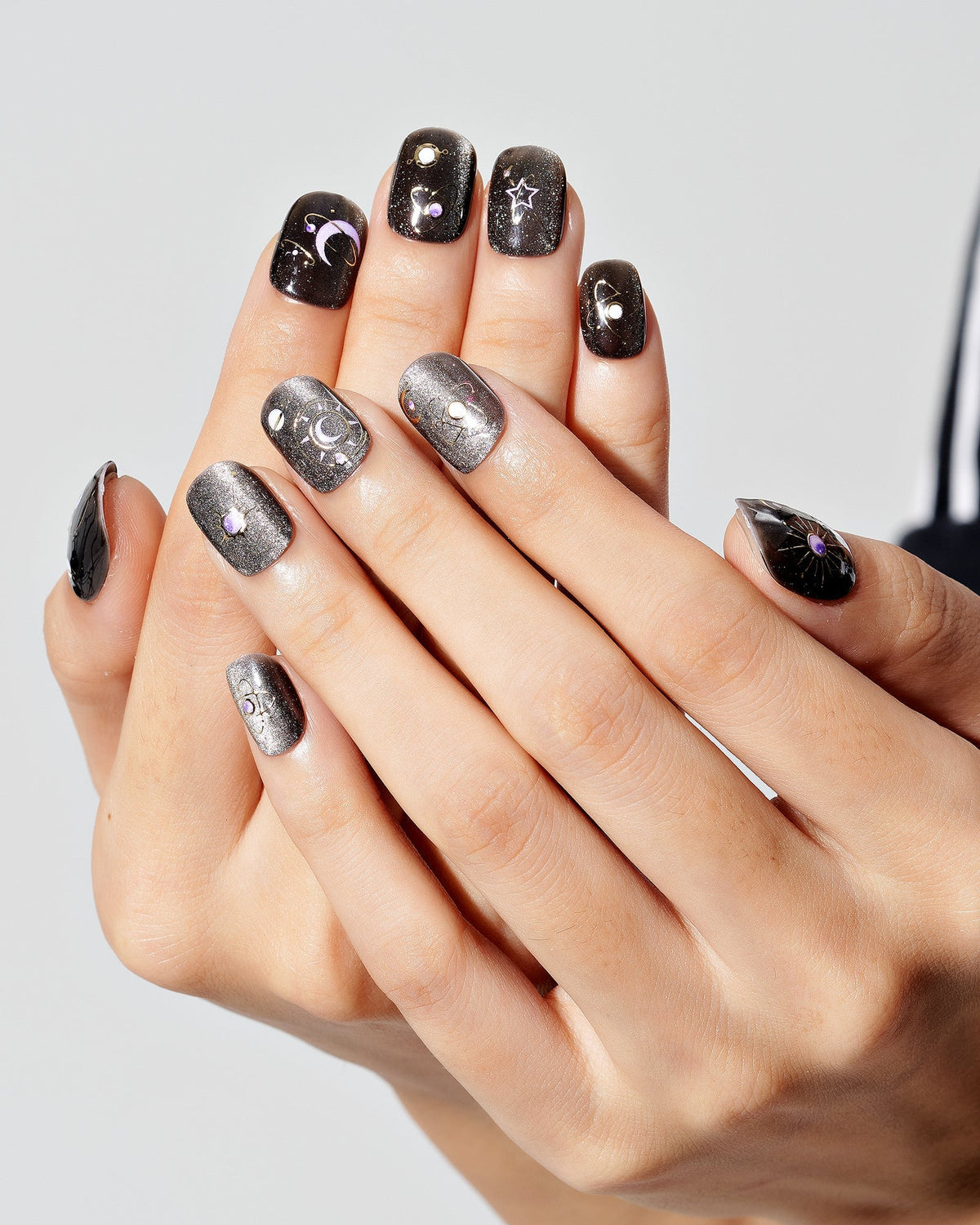 KOSBLING nail studio — Cat Eye / Lunar Ashes