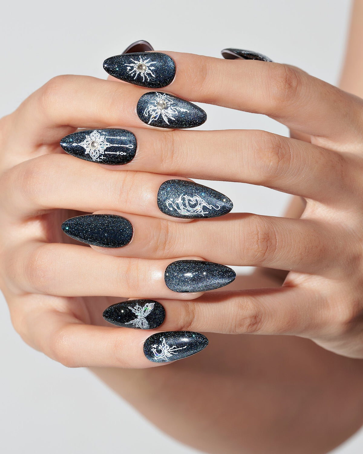KOSBLING nail studio — Cat Eye / Polar Night