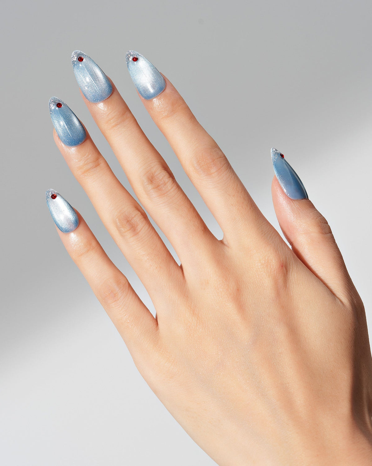 KOSBLING nail studio — Cat Eye / Crisp Blue