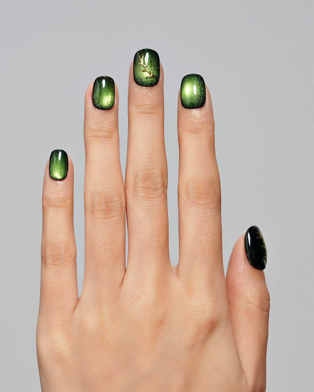 KOSBLING nail studio — Cat Eye / Mystic Thicket