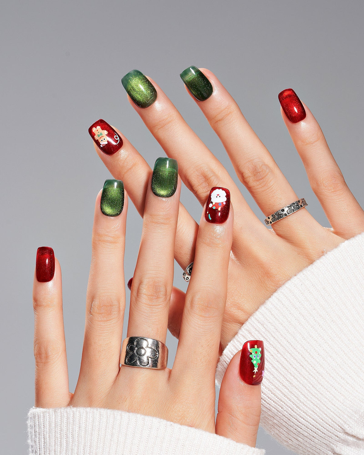KOSBLING nail studio — Cat Eye / Festive Fizz