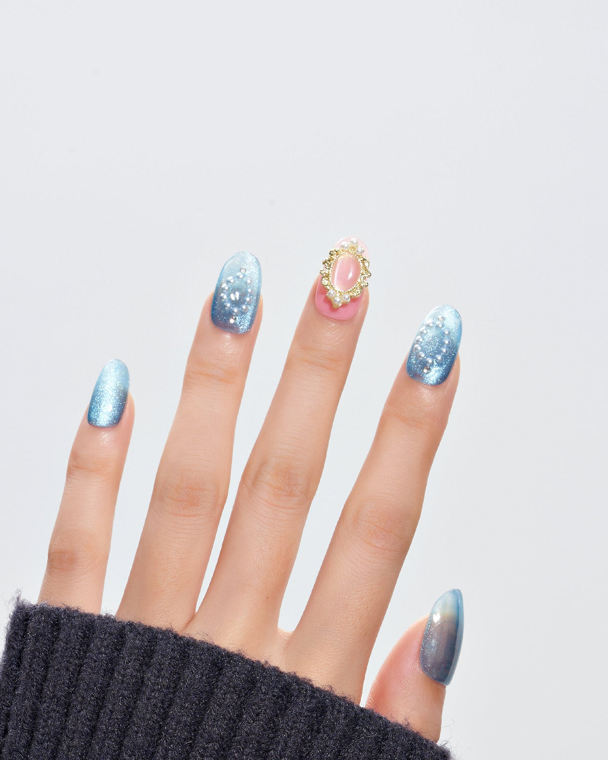 KOSBLING nail studio — Alice's Mirror
