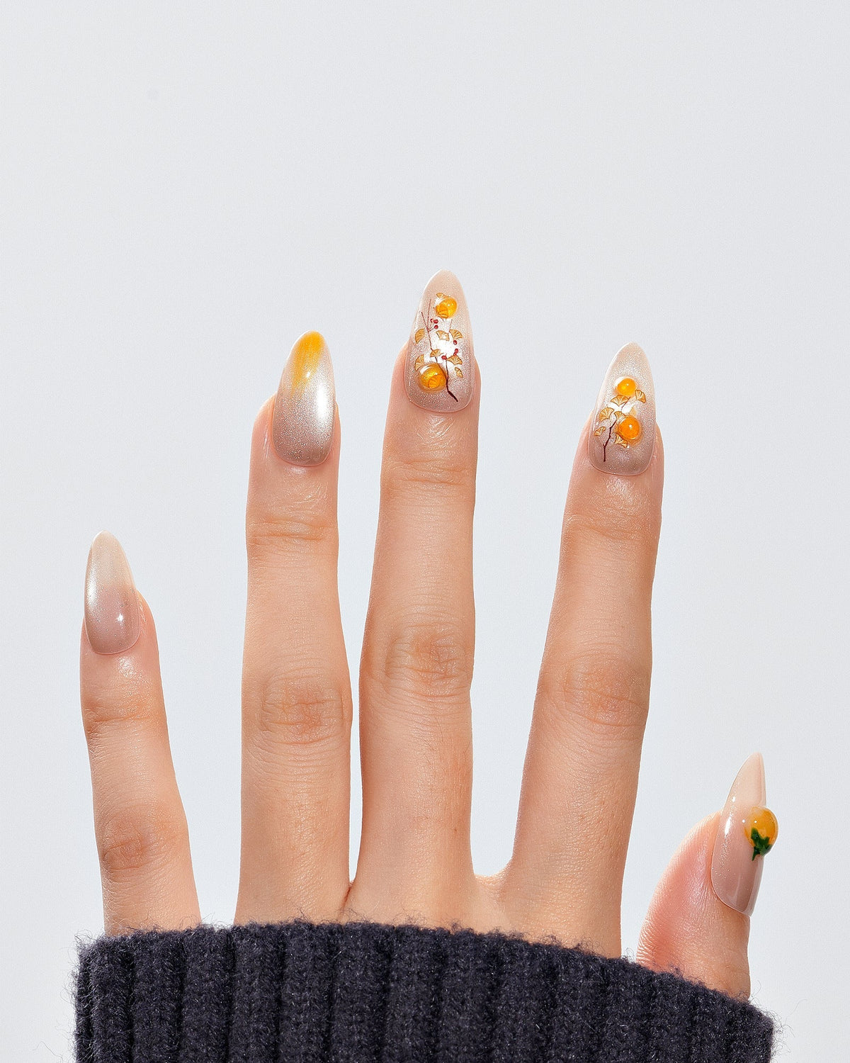 KOSBLING nail studio — Cat Eye / Marmalade