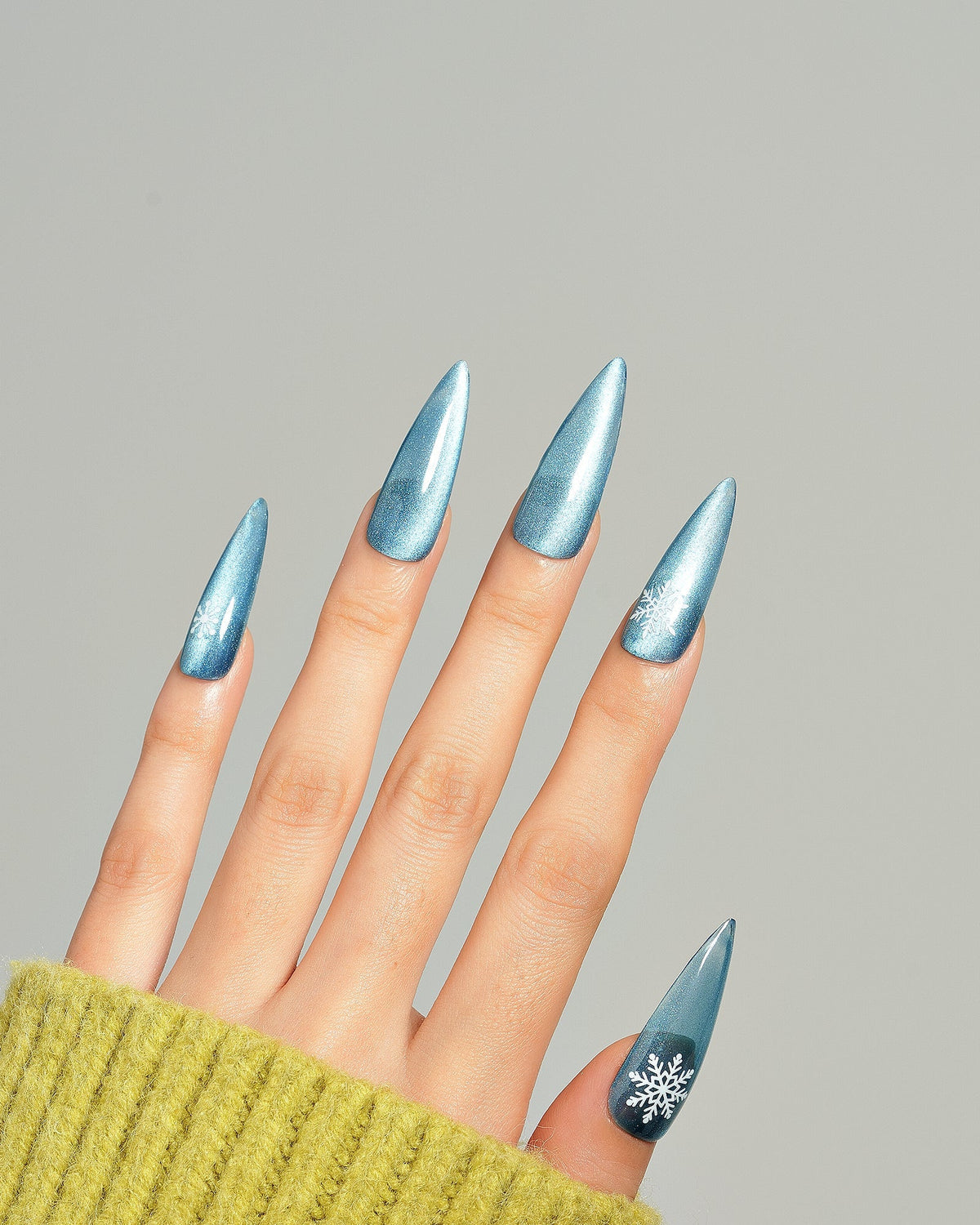 KOSBLING nail studio — Cat Eye / Arctic Aurora / Long Stiletto