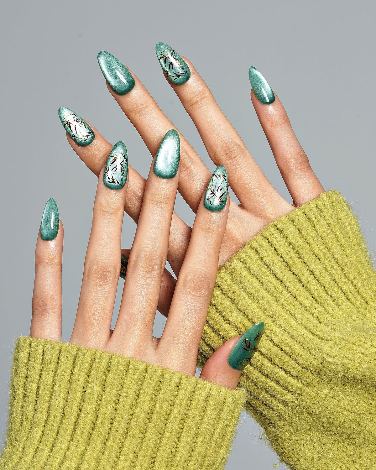 KOSBLING nail studio — Cat Eye / Fresh Sprout