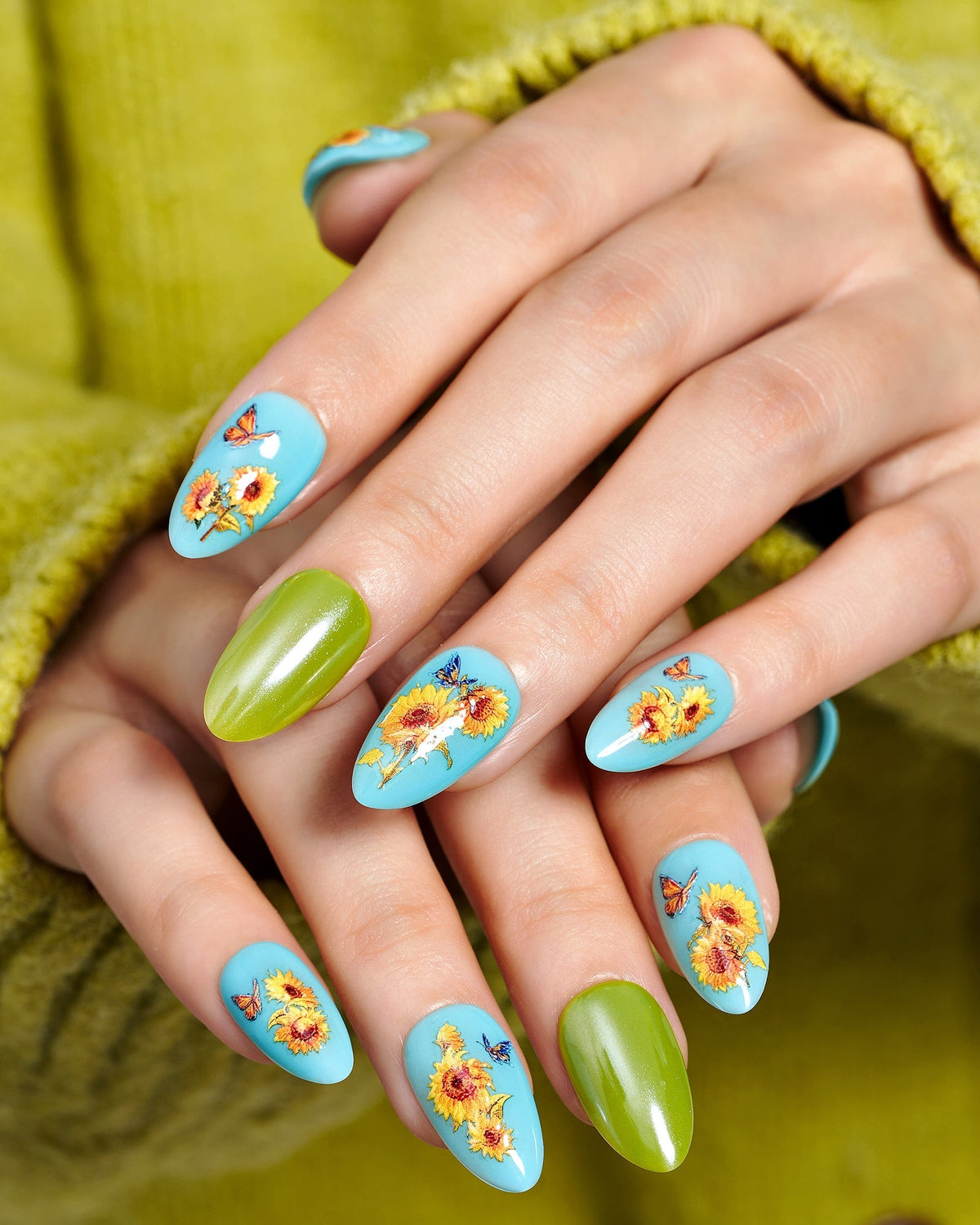 KOSBLING nail studio — Vivid Flora