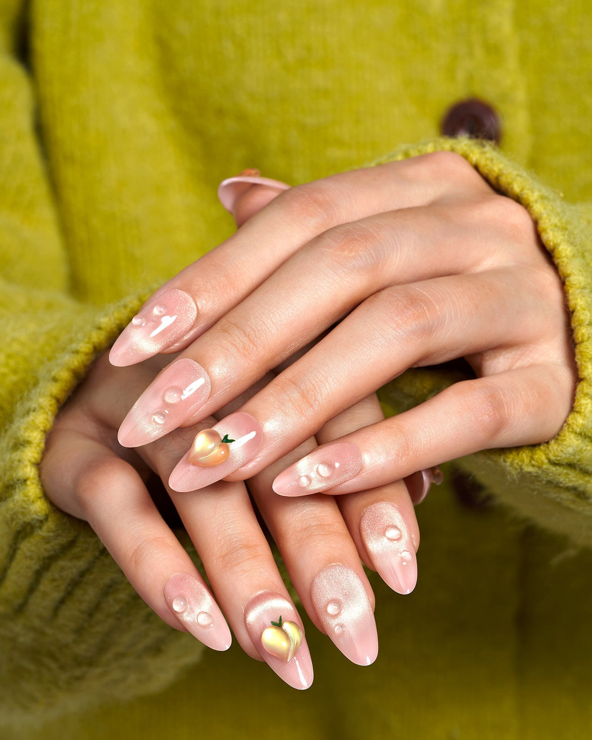 KOSBLING nail studio — Cat Eye / Vanilla Peach