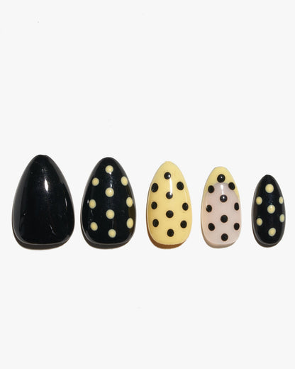 KOSBLING nail studio — Lemon Noir