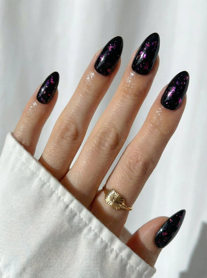 KOSBLING nail studio — Dark Forest / Short Almond+