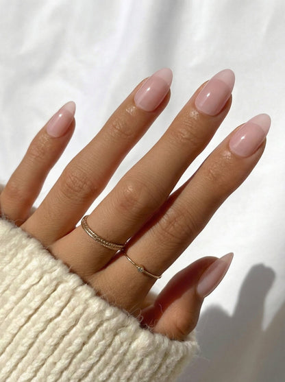KOSBLING nail studio — First Kiss / Short Almond