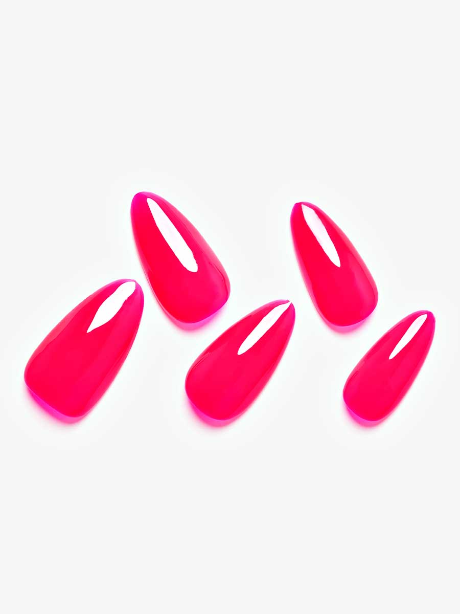 KOSBLING nail studio — Temptation / Almond