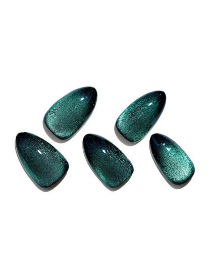 KOSBLING nail studio — Cat Eye / Emerald