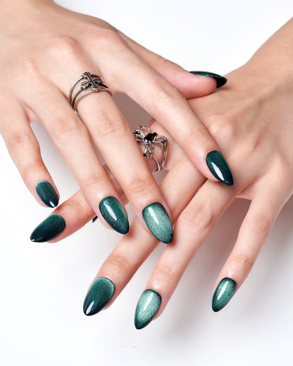 KOSBLING nail studio — Cat Eye / Emerald