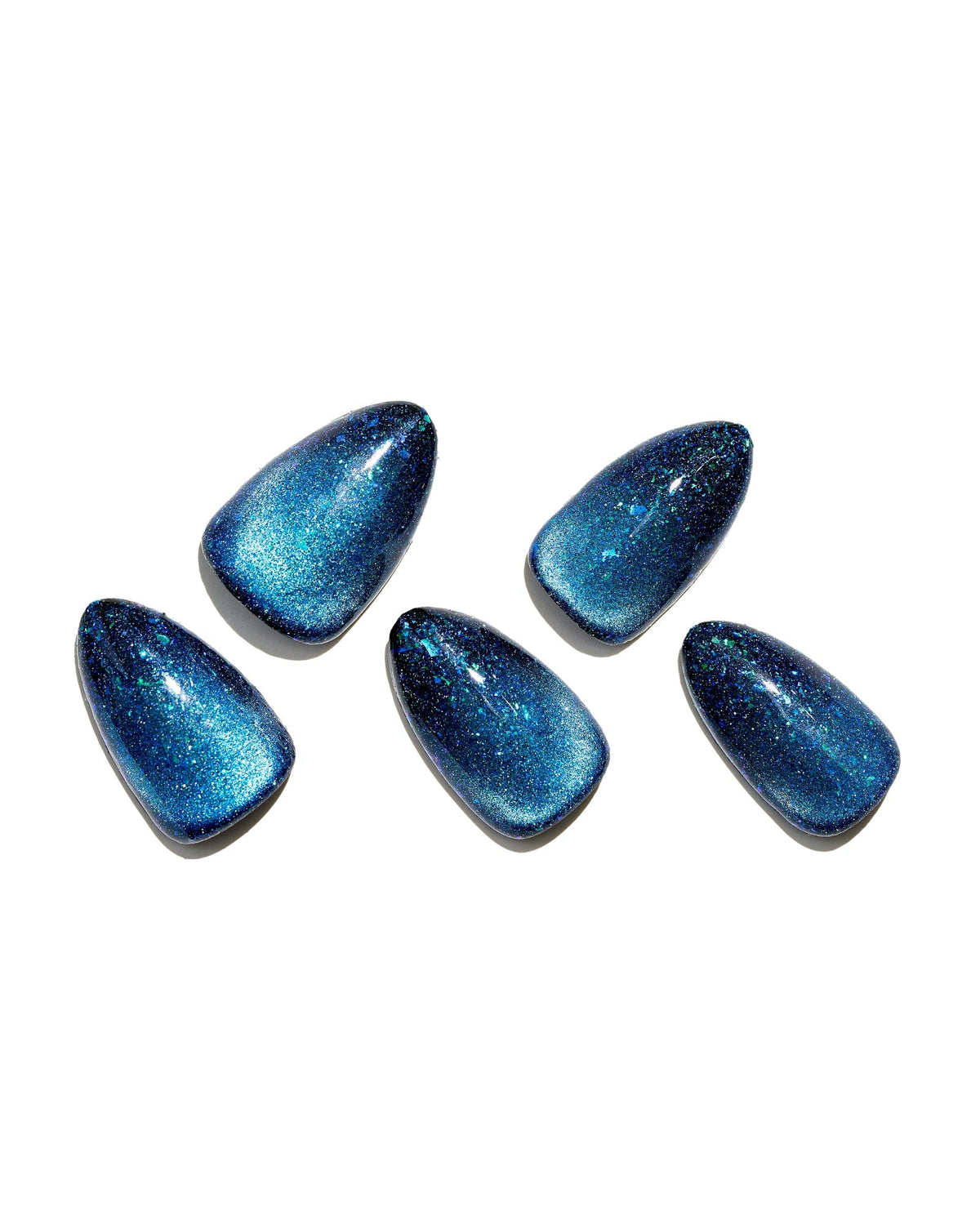 KOSBLING nail studio — Cat Eye / Sapphire B