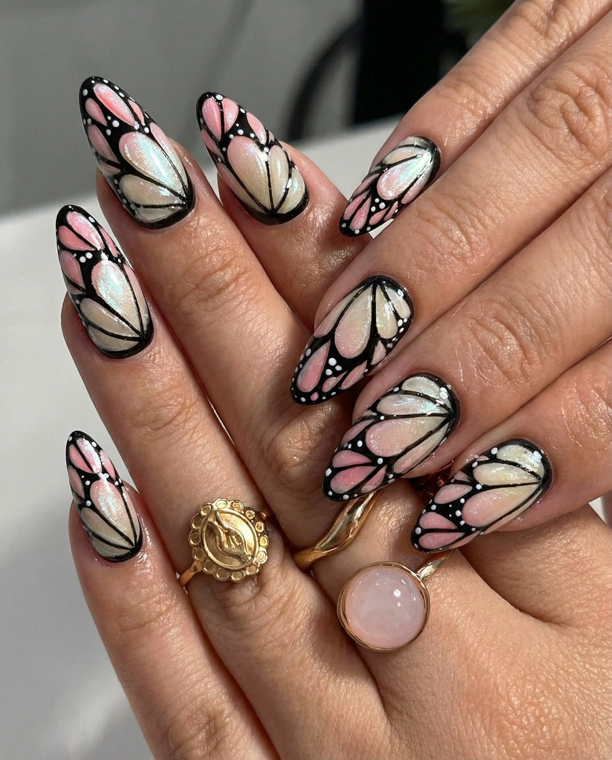 KOSBLING nail studio — Visible Wings+