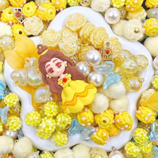 ベルの楽園 ‐ ベル、王冠、バラのメダルパーツ＆多面カット蝶々ビーズ＆手書きビーズ、流砂ボトル、ふわふわ、パール、葉、花のビーズ - A54 - kosbling - beads