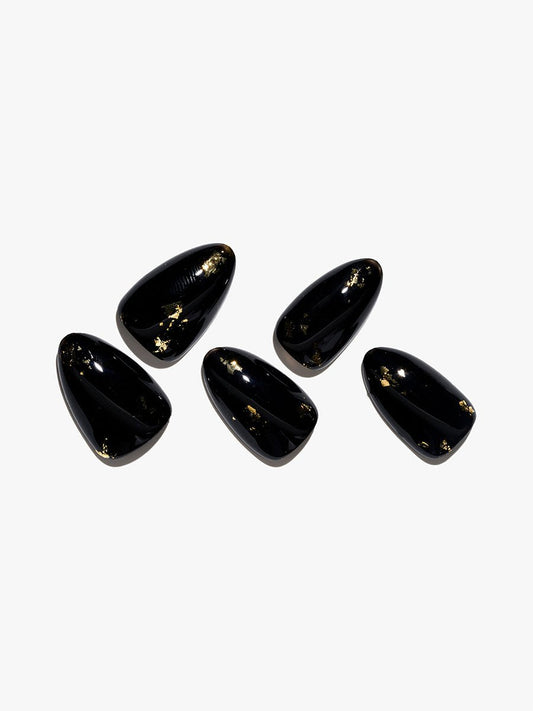 Black Metal / Short Almond — Handmade Nails - kosbling-kb-design-reference