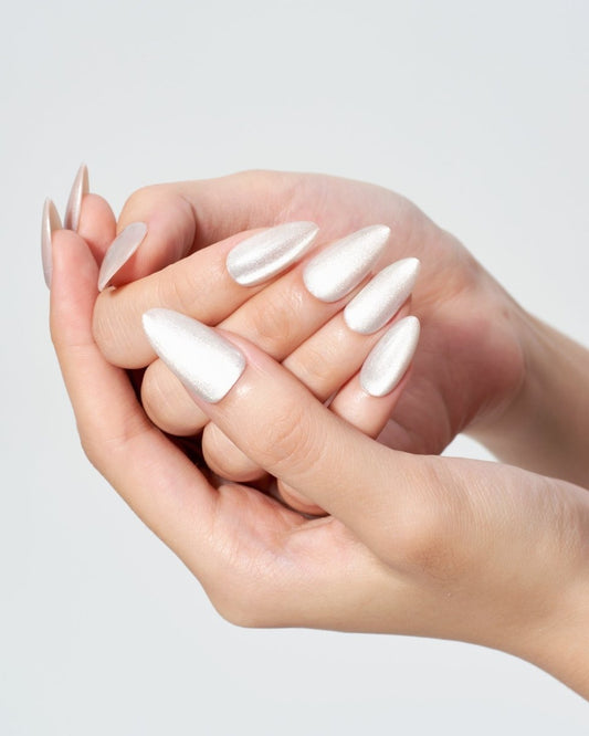 Cat Eye / Cream — Handmade Nails - kosbling-kb-design-reference